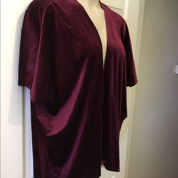 STEVE Madden topper OSFM burgundy w/sparkle - Picture 2 of 5